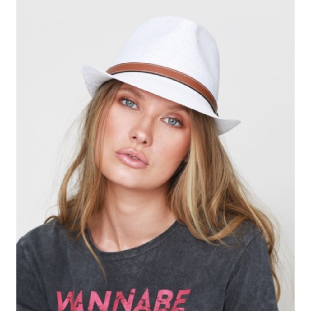Classic White Fedora With Faux Leather Belt Accent NEW!